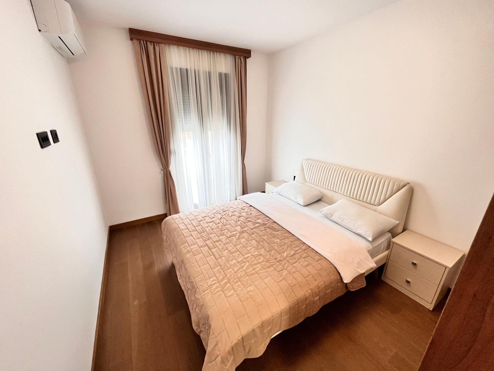 Apartments Tulip Podgorica Ngoại thất bức ảnh