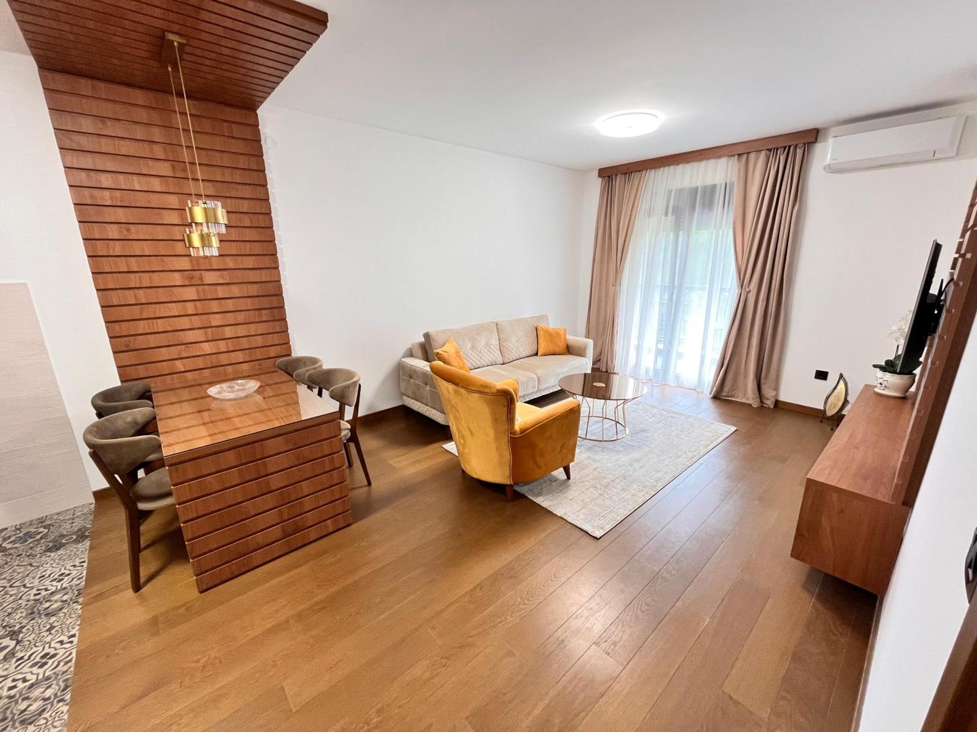 Apartments Tulip Podgorica Ngoại thất bức ảnh